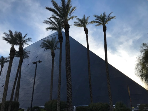Luxor Hotelのピラミッド