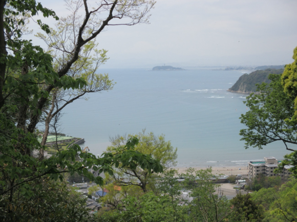 2号墳から相模湾を望む(江の島)
