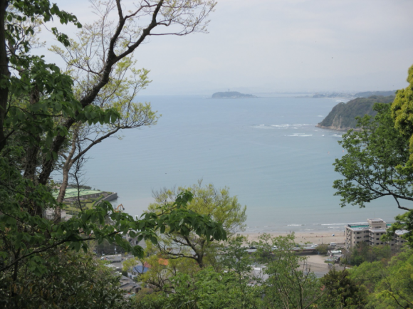 ２号墳から相模湾を望む（江の島）