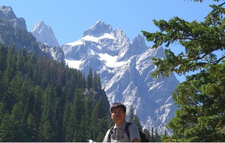 【写真12】トレイルから見るグランドティトン山