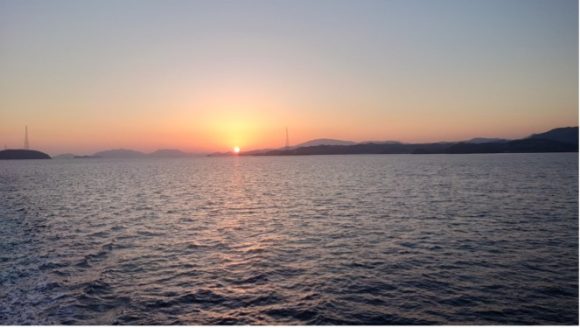 【写真10】瀬戸内海に沈む夕日