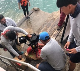 【写真12】水面ギリギリにカメラを設置