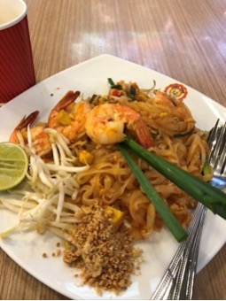 【写真5】パッタイ(タイ風やきそば)