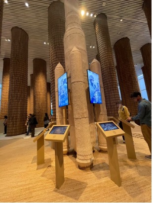 【写真21】UAEが国家事業として力を入れる宇宙分野の展示