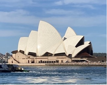 【写真12】対岸からのオペラハウス