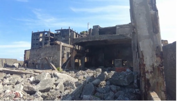 【写真6】崩落した建物跡